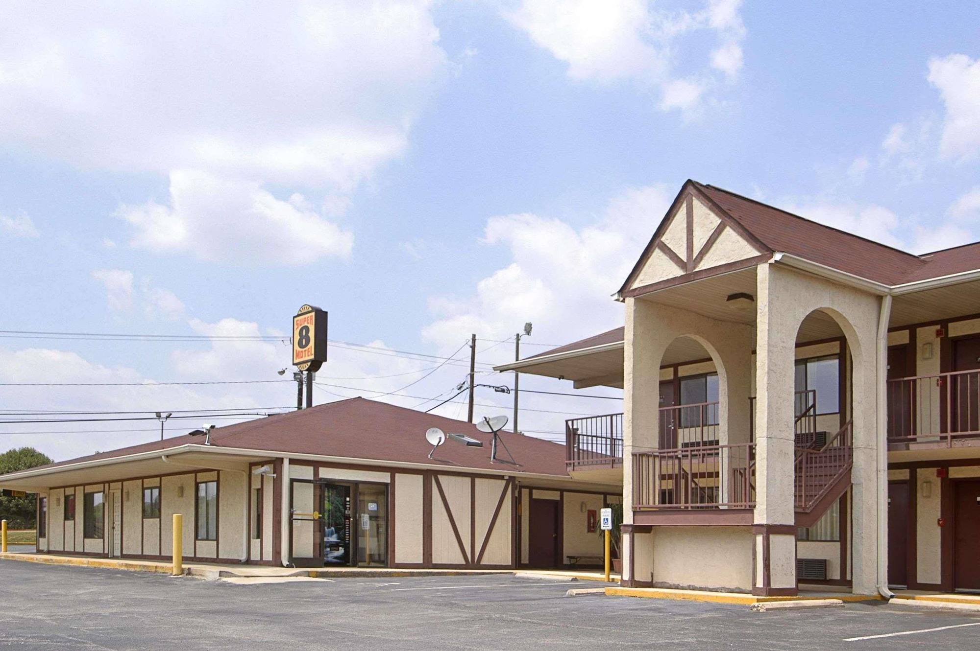 Мотель Super 8 By Wyndham Burlington Nc Экстерьер фото
